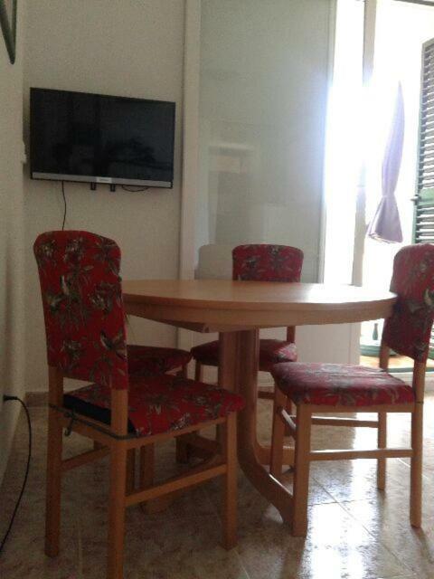 Apartment Milka Petrcane Esterno foto